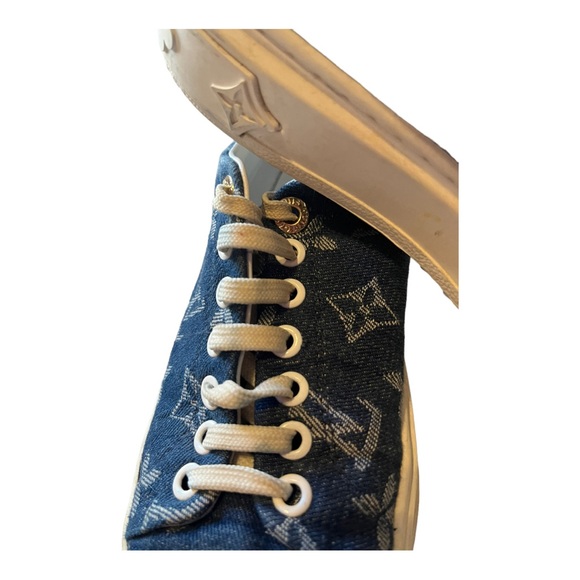 Louis Vuitton Time Out Low Top Denim Monogram Sneakers - Picture 9 of 16